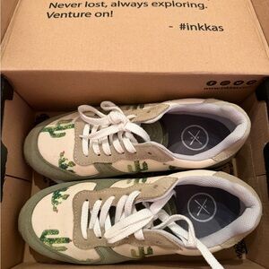 Inkkas Green Cactus Pattern Sneakers